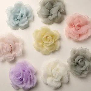 Fiore di rosa in garza trasparente accessorio per capelli fai da te multicolore