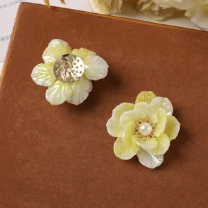 Gradient acrylic flower petals DIY handmade jewelry accessories for earrings and brooches
