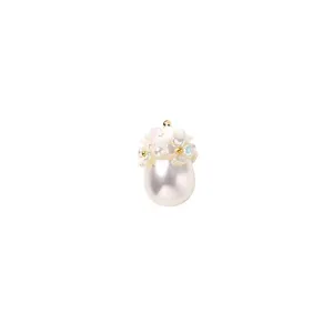 Elegante witte parel druppel hanger met bloemen cluster voor het maken van DIY sieraden.