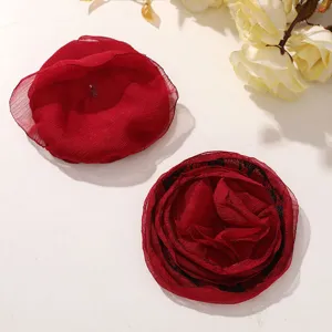 Fleur de rose en dentelle et filet rouge accessoire DIY pour pince à cheveux broche col.