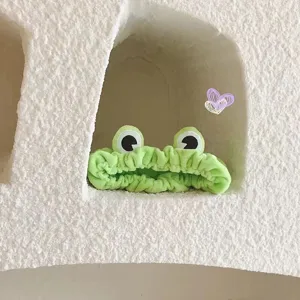 Diadema de felpa de rana verde para lavar la cara maquillaje bonita diadema de dibujos spa