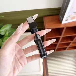Detailansicht des magnetischen Silikon-Uhrenarmbands für Xiaomi Smartbands, stilvoll.
