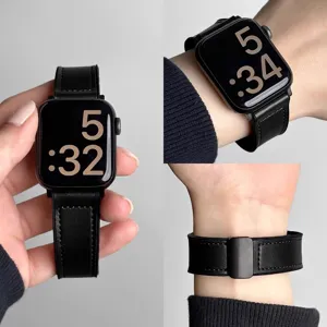 Vervanging leer siliconen magnetische horlogeband compatibel met Apple Watch zwarte band.