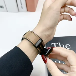 Compatibele Apple Watch band, crazy horse textuur siliconen magnetische leren horlogeband.