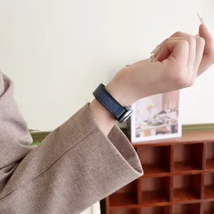 Ersatzarmband für Xiaomi Band 9 10, magnetisch Leder Silikon Uhrenarmband dunkelblau.