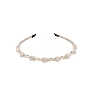 Minimalist pearl hair hoop for women, elegant daily wear hair accessory for charming style.