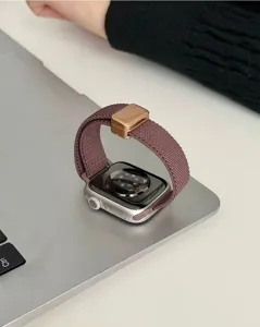 Cinturino per orologio in nylon intrecciato magnetico elastico, vista dettaglio.