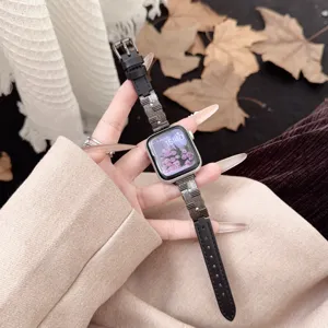 Cinturino in pelle in microfibra metallica compatibile con Apple Watch, elegante ricambio donna