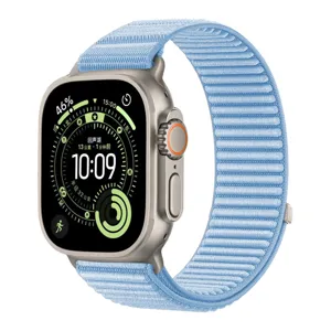 Cinturino in nylon azzurro tessuto alpino compatibile con smartwatch ultra, comoda vestibilita.