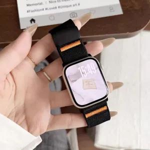 Nylon elastische magnetische gevlochten horlogeband compatibel met Apple Watch, comfortabel.