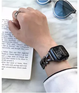 Metal chain watch band for Apple Watch, stylish heart design replacement strap.
