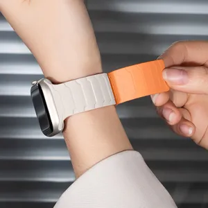 Siliconen magnetische horlogeband compatibel smartwatch, dubbele kleur comfortabele sport pols band.