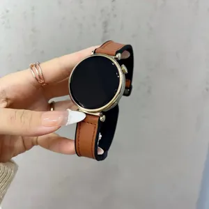 Ανταλλακτικό λουράκι smartwatch με καφέ δέρμα και σιλικόνη για καθημερινή κομψή εμφάνιση.