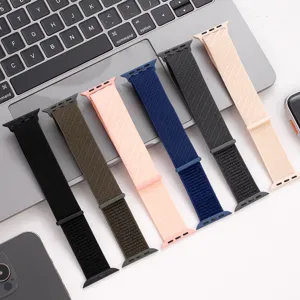 Nylon geflochtenes Loop-Uhrenarmband kompatibel mit Apple Watch, weiches elastisches Ersatzband.