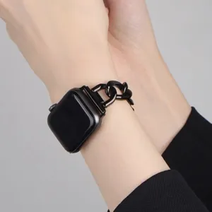 Cinturino per orologio in catena di metallo nero compatibile Apple Watch, minimalista.