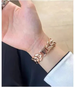 Metal watch strap replacement accessory for smart watch elegant rose gold chain link design