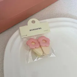 Jolies pinces à cheveux fleur rose, barrettes bec de canard couleur macaron, accessoires mignons.