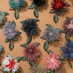 Toppa fiore perle cristallo ricamo DIY accessorio abbigliamento applicazione colorata