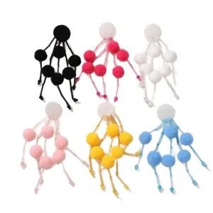 Accesorios de dijes con borlas de pompones esponjosos DIY coloridos para pendientes.