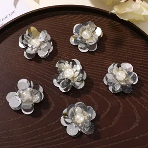 Silberne Pailletten Perlen Blumen Flicken fuer DIY Handyhuellen und Schuhdekoration.