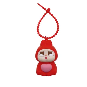 Schattige rode huilende konijn sleutelhanger, zachte stressverlichting hanger voor tassen.