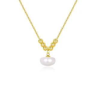 Stunning S925 silver pearl clavicle chain necklace featuring elegant metal beads for women.
