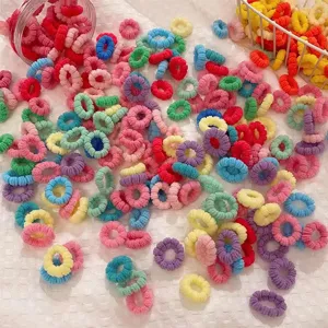 Kleurrijke kleine haarelastiekjes voor kinderen, set van elastische haarbanden voor baby's.