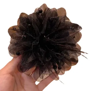 Pioenroos veer haarhaak klem, elegante zwarte chiffon bloem haarklem voor achterhoofd styling