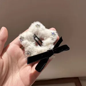 Schattige pluche ster haarspeld met zwarte fluwelen strik donzige haaraccessoire voor meisjes