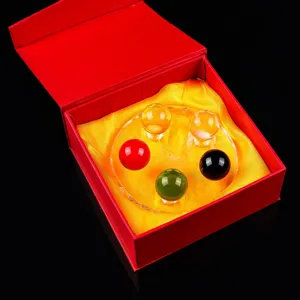 Conjunto de bola de cristal de cinco elementos con caja de regalo roja para la fortuna.