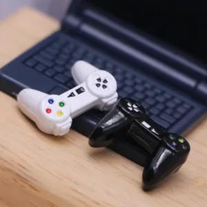 Dollhouse miniature game controller model for BJD doll scene props and micro desktop decor.