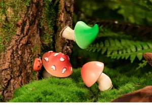 Miniature resin mushroom ornaments and ladybug for moss micro landscape DIY bonsai decor.