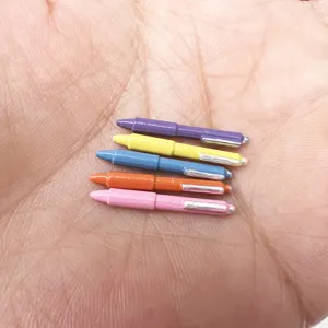 1:12 casa di bambole in miniatura set di penne a sfera in metallo colorato