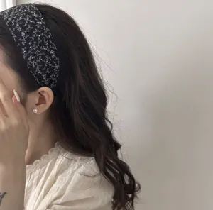 Korean style wide black floral headband detail, stylish hair accessory for women daily wear.