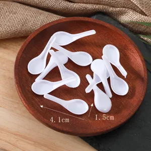 Miniatur Plastik Löffel Puppenhaus Geschirr Food Play Requisiten Mini Küchenzubehör.