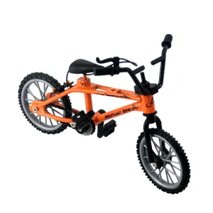 Mini alloy finger bicycle toy, retro double-bar BMX model for desktop play and fun.
