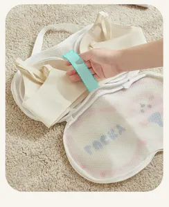Bra laundry bag for washing machine, mesh zipper lingerie washing protector bag for washing.