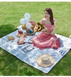 Wasserdichte Outdoor Picknickmatte tragbare Camping Stranddecke Rasenmatte für Ausflüge