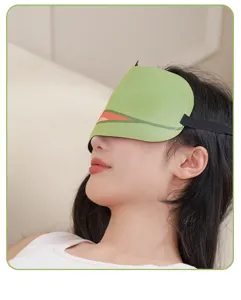 Vista detallada del antifaz de descanso 3D con diseño animado, transpirable y muy cómodo.