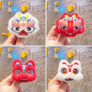 Traditionele Chinese Leeuwendans Pluche Brooch Schattige Geborduurde Pluche Dierenhanger DIY Kleding Accessoires Nieuwjaarsgeschenk