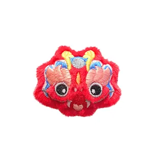 Leuke rode leeuwendans pluche patch broche hanger DIY kledingaccessoire nieuwjaar cadeau