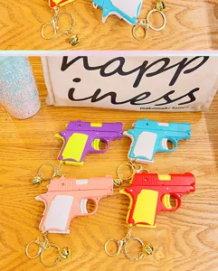 Mini pistola giocattolo portachiavi ciondolo carino anello in metallo accessorio regalo