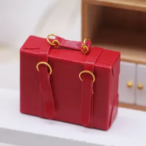 Miniatur roter Puppenhaus Koffer Leder Aktentasche Modell für BJD Blythe Puppen Zubehör Dekor.