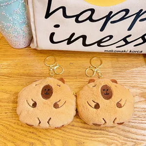 Simpatico portachiavi capibara in peluche, morbido e carino ciondolo per borsa con animale.