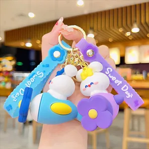 Niedlicher Cartoon Hase Pilot Schlüsselanhänger Kreativ PVC Häschen Flugzeug Tasche Charm Sweet Day Schlüsselband Schlüsselring Für Auto Rucksack