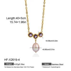 Vue détaillée du collier en acier inoxydable plaqué or 18K avec zircone et perle mesures.