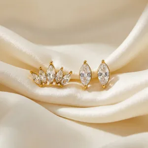 Exquisite markisenschmuck Zirkonia vergoldete Ohrringe, elegantes und glänzendes Detail.