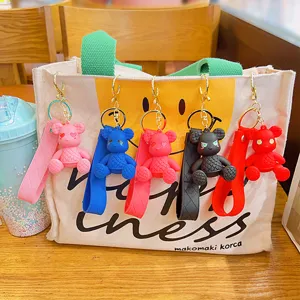 Leuke cartoon siliconen beren sleutelhanger met band, stijlvolle tas hanger voor cadeau.
