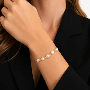 Barocke Süßwasserperlen Armband mit Goldkugeln elegante Damen Schmuckaccessoires