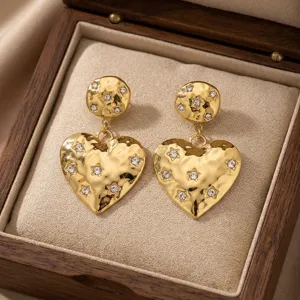 Squisiti orecchini a cuore martellati placcati in oro, gioielli stella retrò.